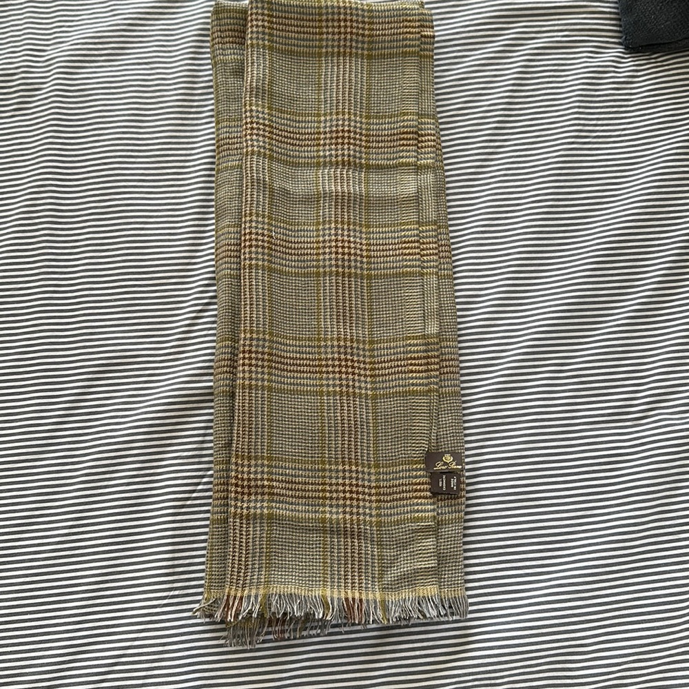 Loro Piana Scarf